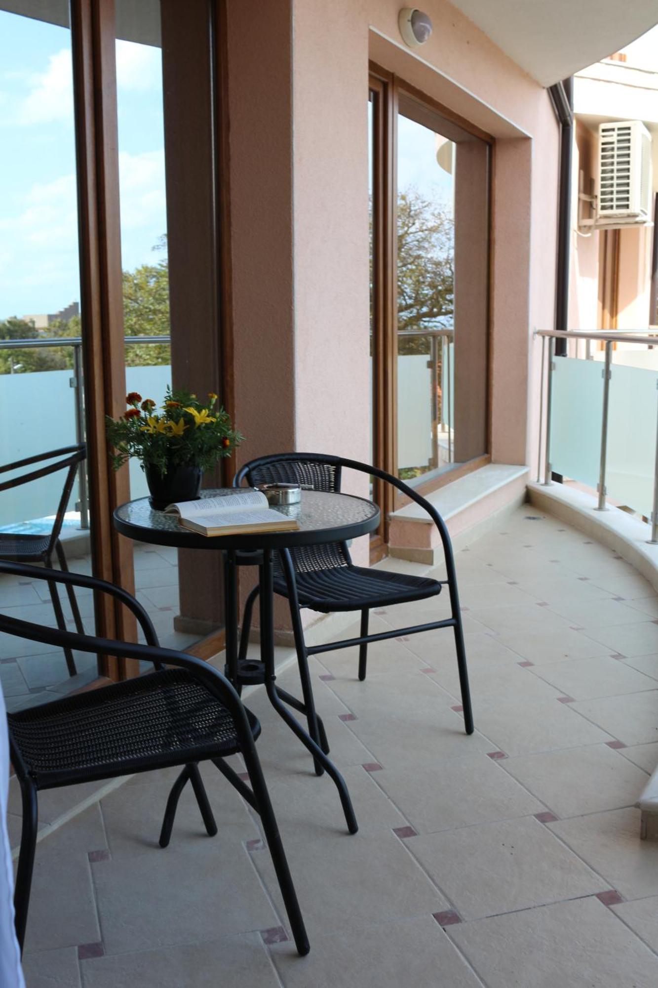Vello Apartments Byala  Buitenkant foto